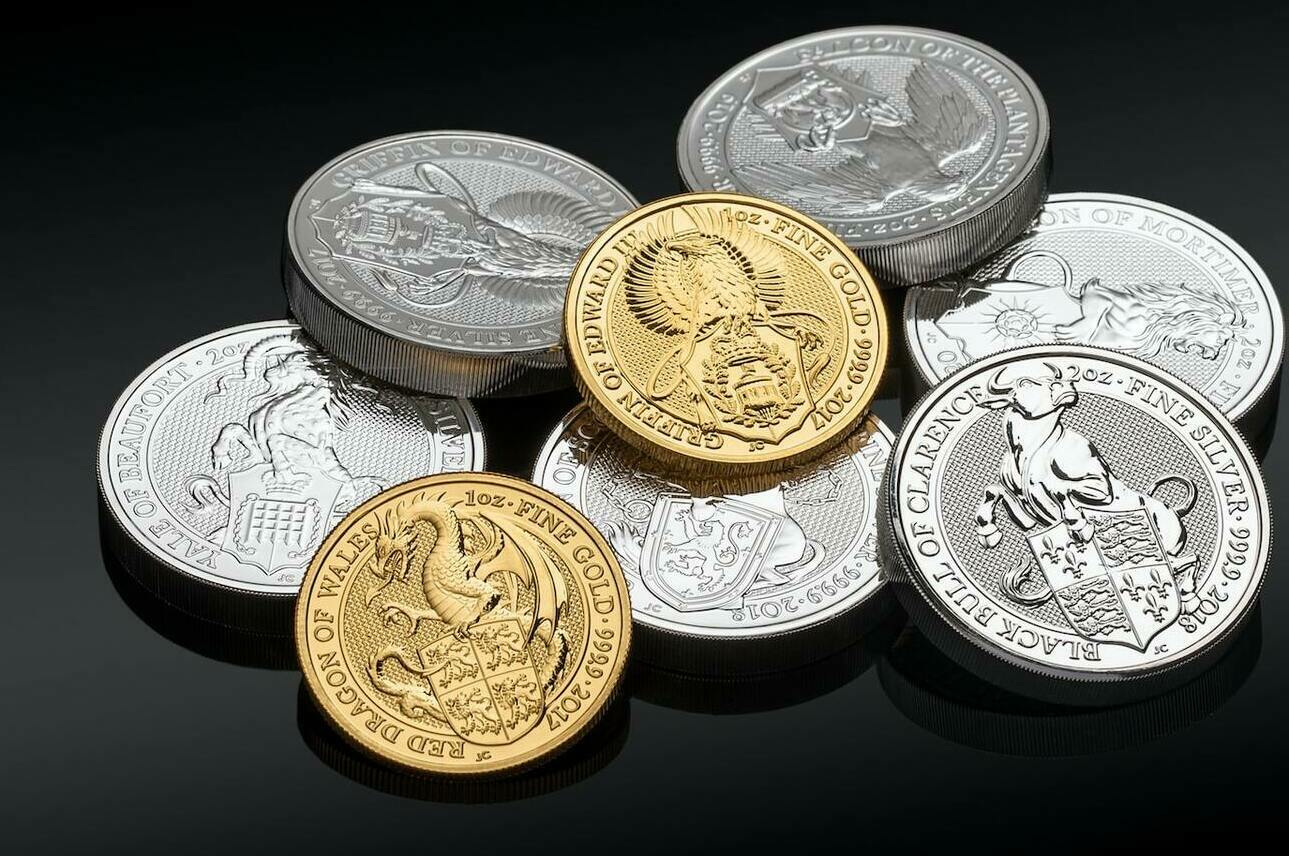 IAntichitatiBucuresti.ro cumpara si detine colectii impresionante de monezi vechi, unele fiind monezi foarte rare. Des intalnite sunt: moneda argint 5 lei, moneda 4 ducati aur, moneda Franz Gioseph monezi din argint sau aur,